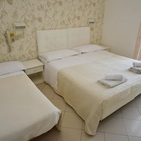 Hotel Marika Rimini Exterior photo