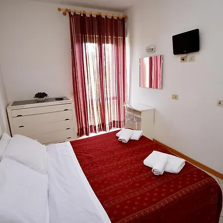 Hotel Marika Rimini Exterior photo